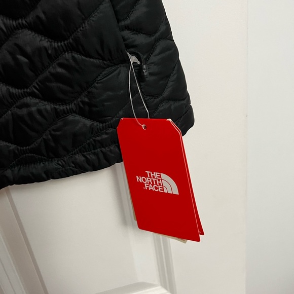 SOLD! Brand new size XS - Picture 5 of 5